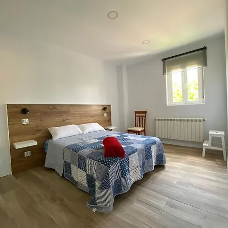Casa Con Jardin Gatos Hébergement de vacances Las Navas del Marqués