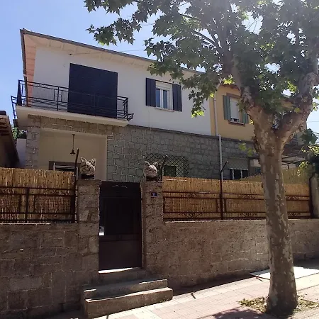 Holiday home Casa Con Jardin Gatos Las Navas Del Marques